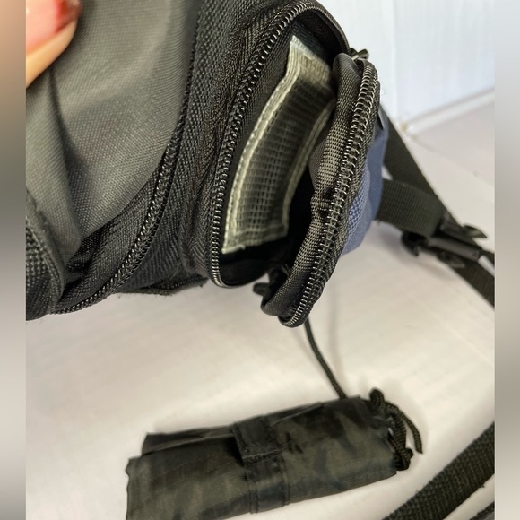 M ROCK - Digital Camera SLR Case Multi Pockets Strap - EUC - Picture 7 of 9